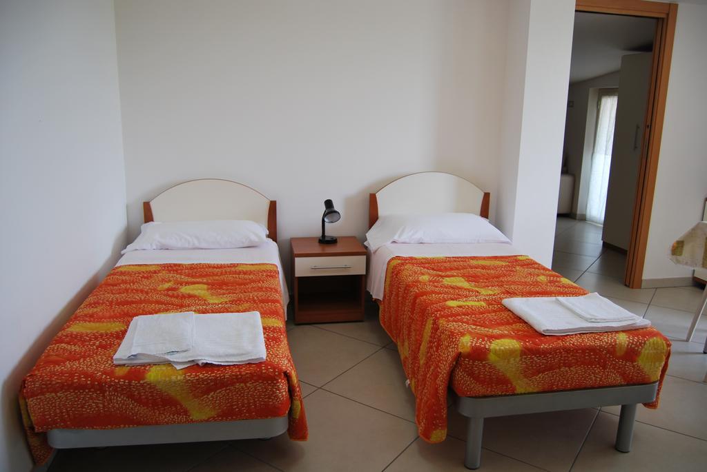 Hotel Europa Nereto Szoba fotó