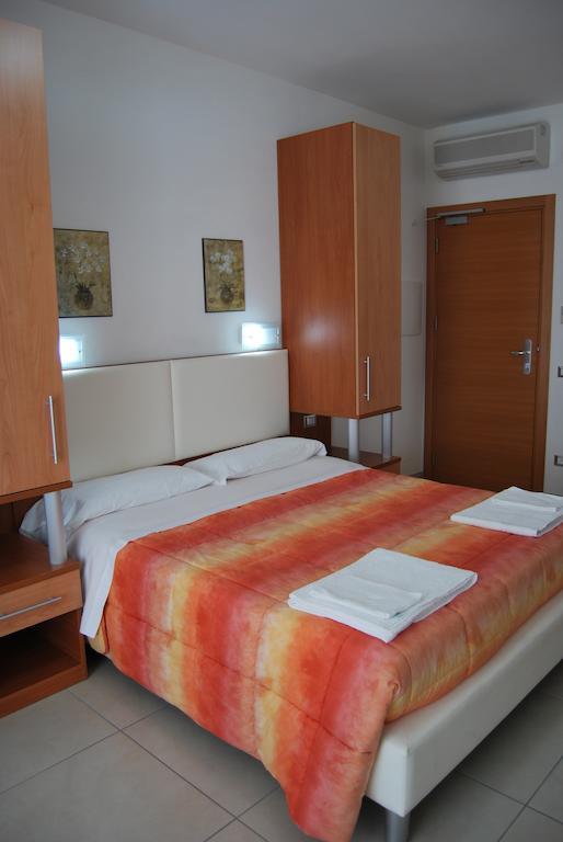 Hotel Europa Nereto Szoba fotó