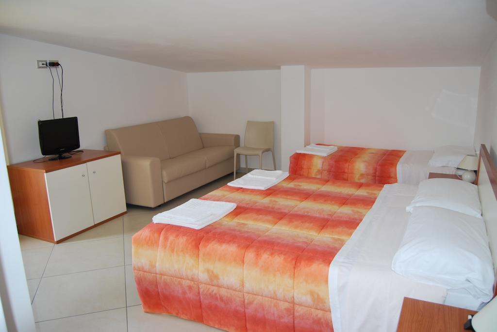 Hotel Europa Nereto Szoba fotó